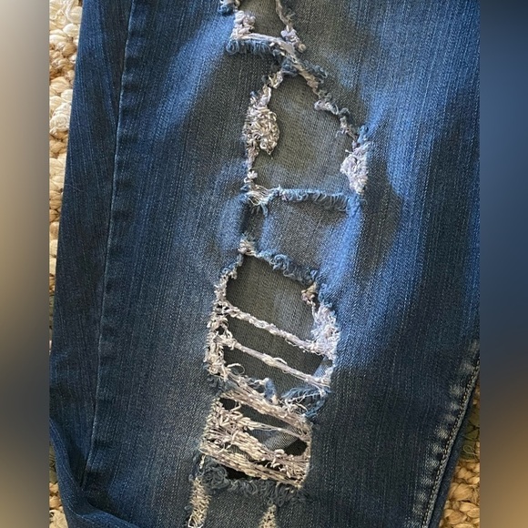 TORRID SKY HIGH PREMIUM SKINNY DESTROYED BLUE DENIM JEANS Woman’s Size 2… - Picture 10 of 11